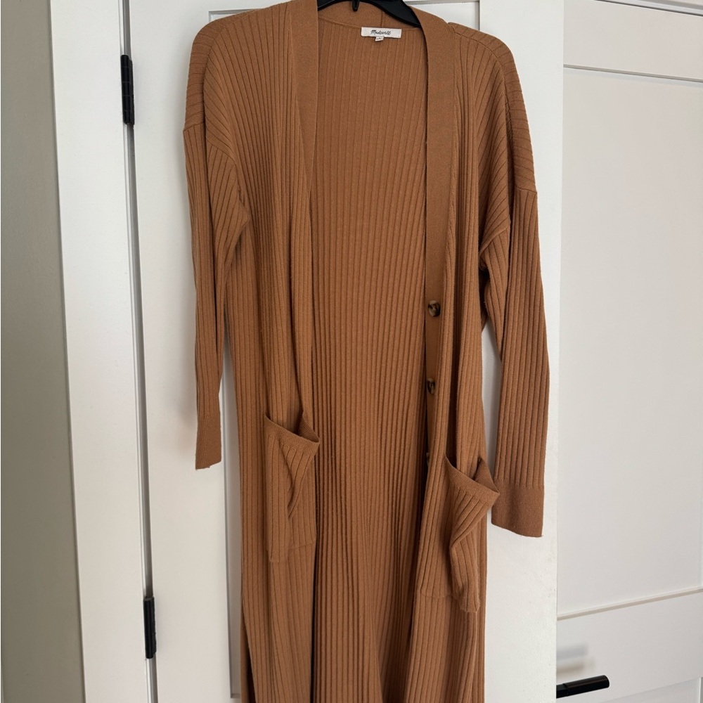 Madewell Ribbed Knit Cardigan in Tan